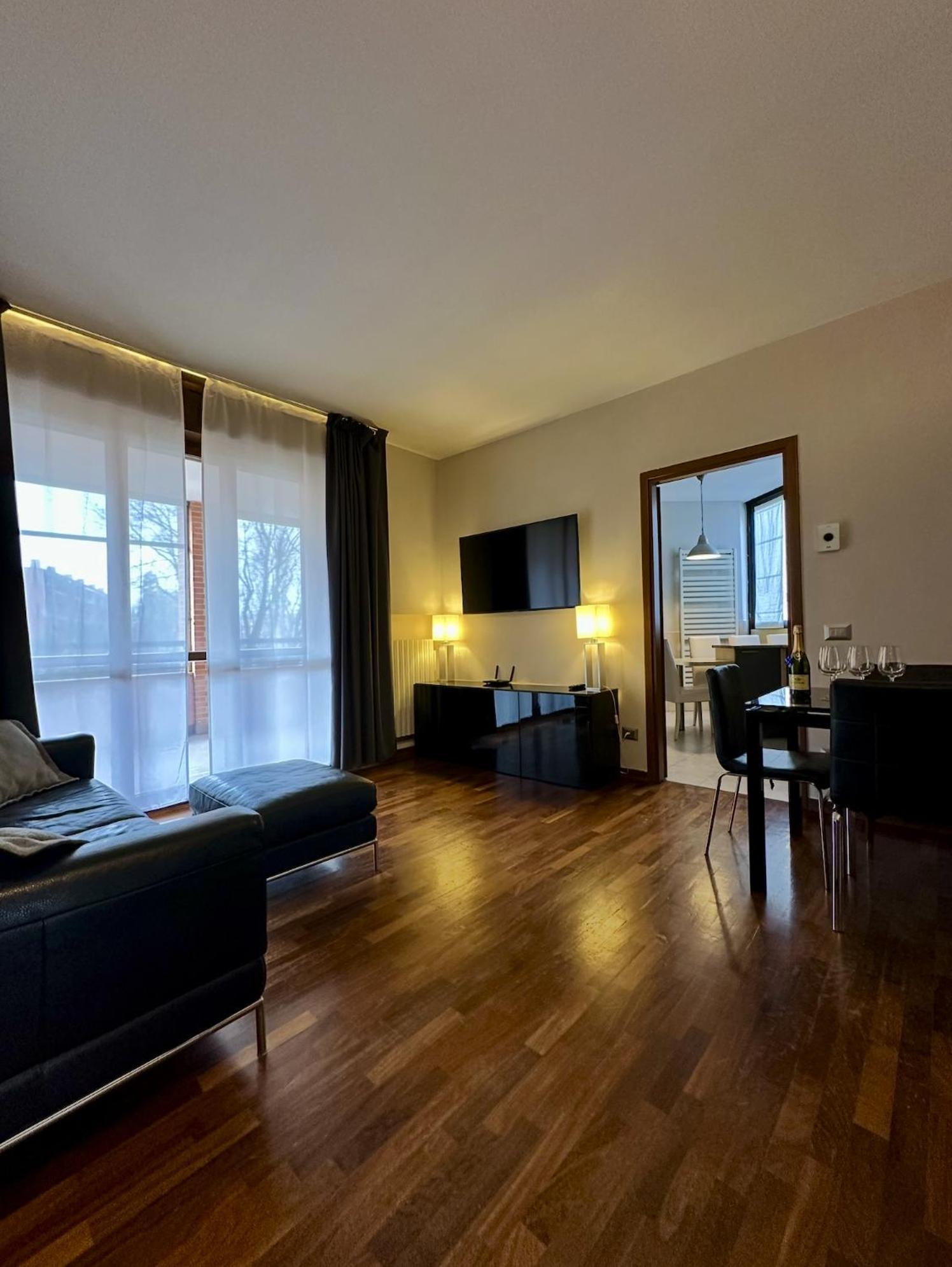 King Apartment Milano Bocconi エクステリア 写真
